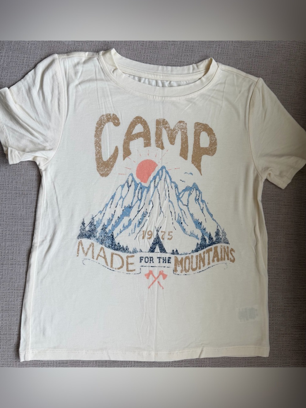 Cape Juby Cream Graphic Tee with Blue Mountain Art